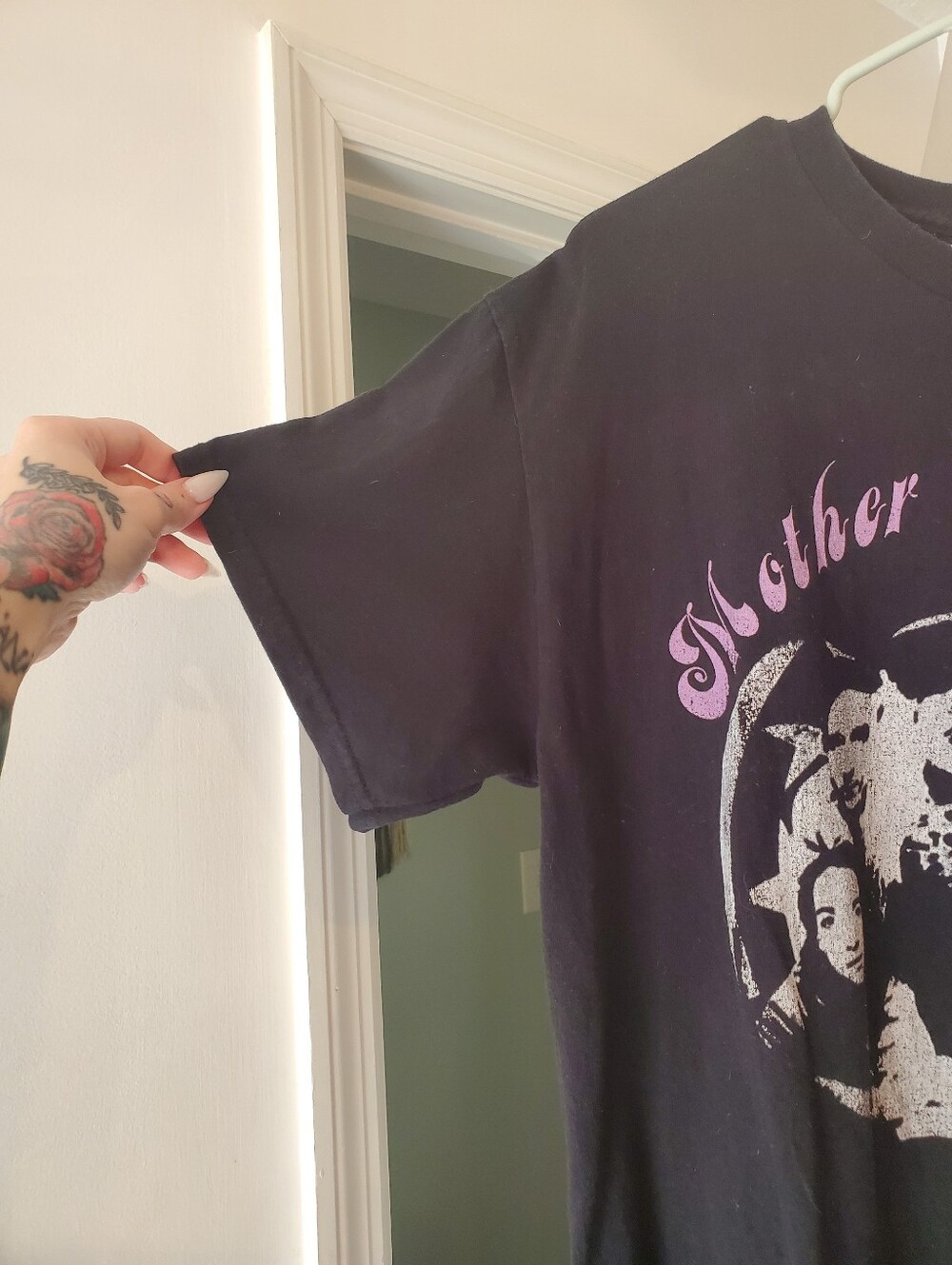 Mother Love Bone Cropped T-Shirt - Picture 4 of 9